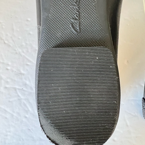 Clarks Ballet Pumps in Black Leather - Picture 6 of 7